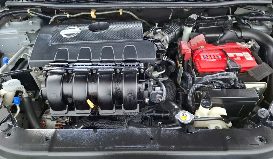 Nissan Sentra 1.8 ADVANCE MT Sedan 2015
