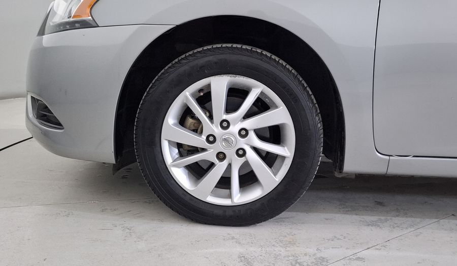 Nissan Sentra 1.8 ADVANCE MT Sedan 2015