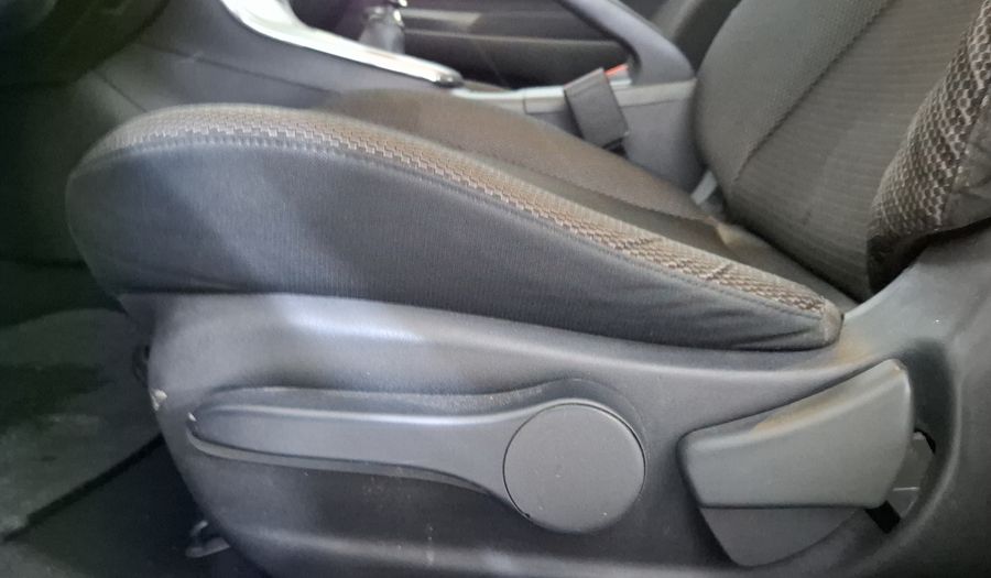 Nissan Sentra 1.8 ADVANCE MT Sedan 2015