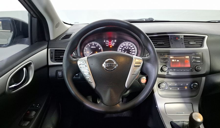Nissan Sentra 1.8 ADVANCE MT Sedan 2015