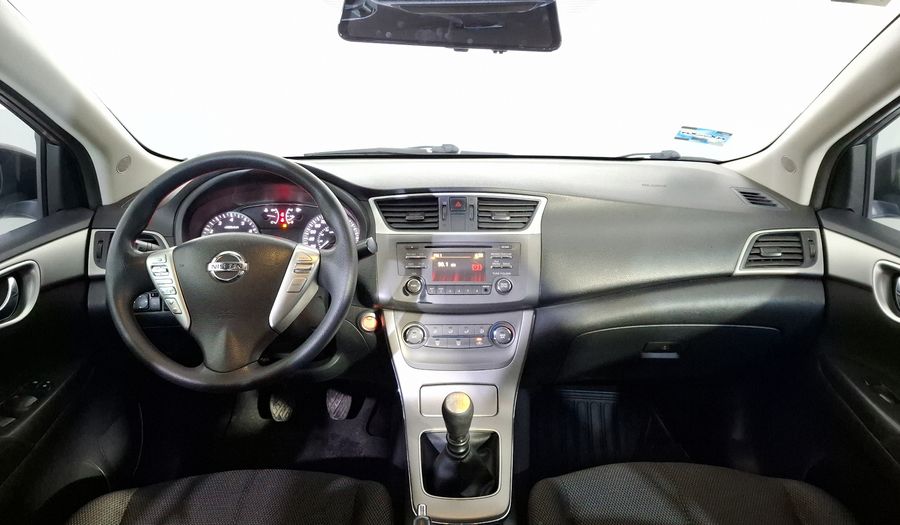 Nissan Sentra 1.8 ADVANCE MT Sedan 2015
