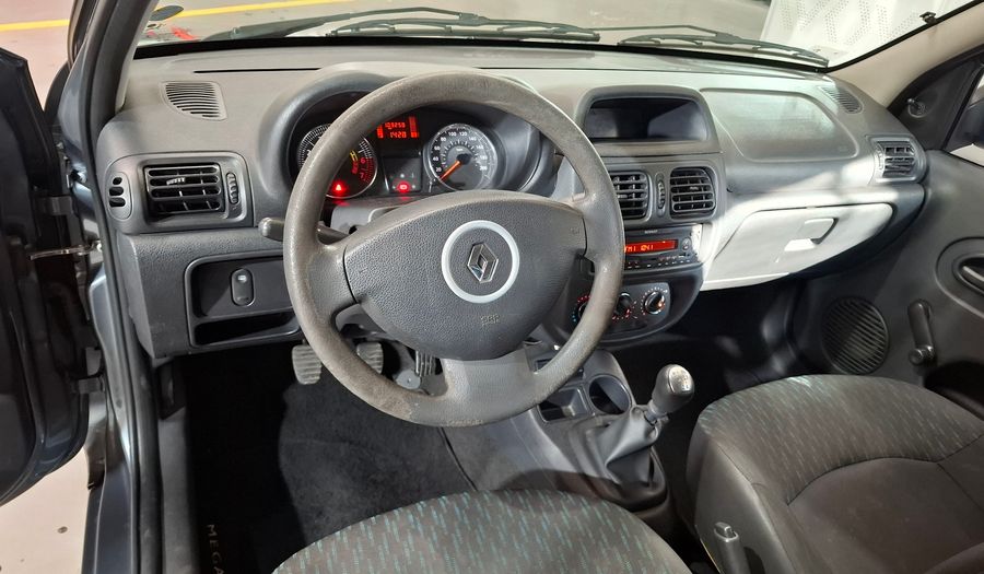 Renault Clio 1.1 CONFORT Hatchback 2015
