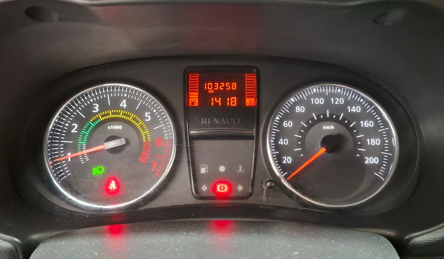 Renault Clio 1.1 CONFORT Hatchback 2015