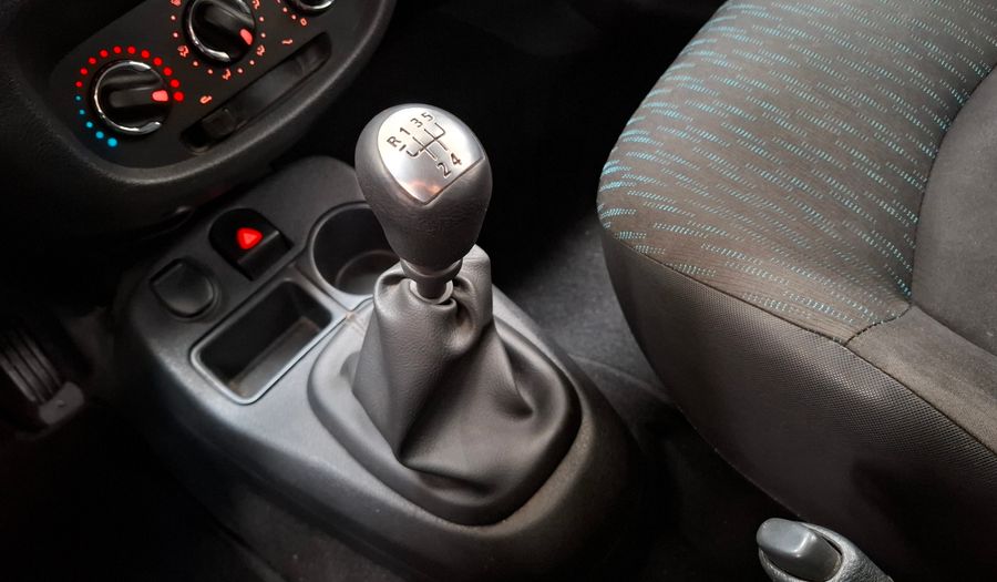 Renault Clio 1.1 CONFORT Hatchback 2015