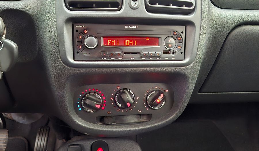 Renault Clio 1.1 CONFORT Hatchback 2015