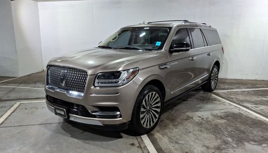 Lincoln • Navigator