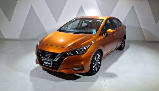 Nissan • Versa