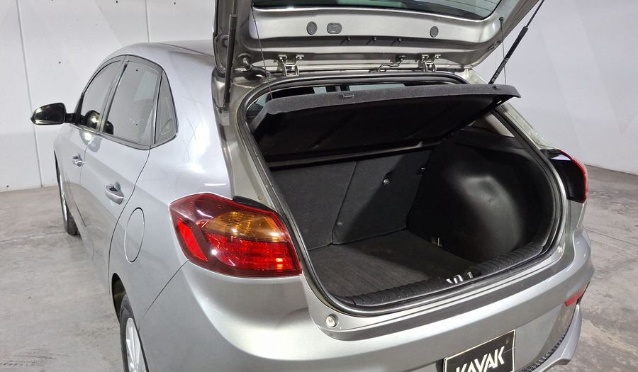 Hyundai Accent 1.6 GL MID Hatchback 2022