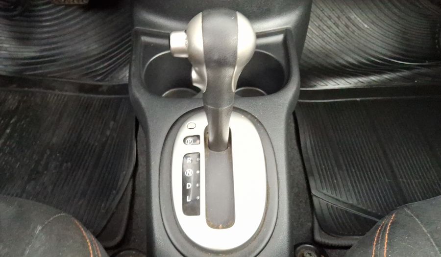 Nissan Note 1.6 SR CVT Hatchback 2015