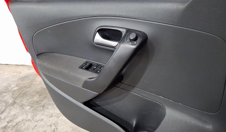 Volkswagen Polo 1.6 STARTLINE AUTO Hatchback 2022