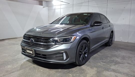 Volkswagen • Jetta