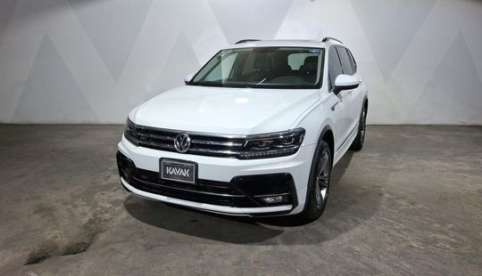 Volkswagen • Tiguan