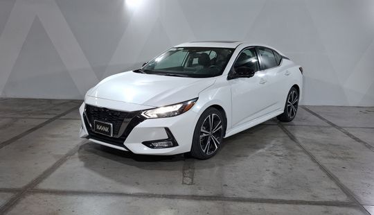 Nissan • Sentra