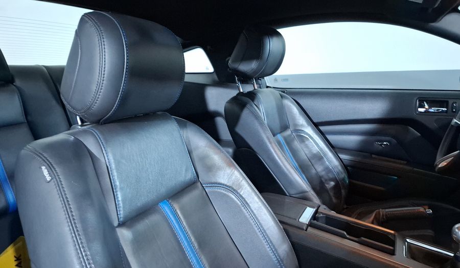 Ford Mustang 5.0 GT EQUIPADO VIP MT Coupe 2013