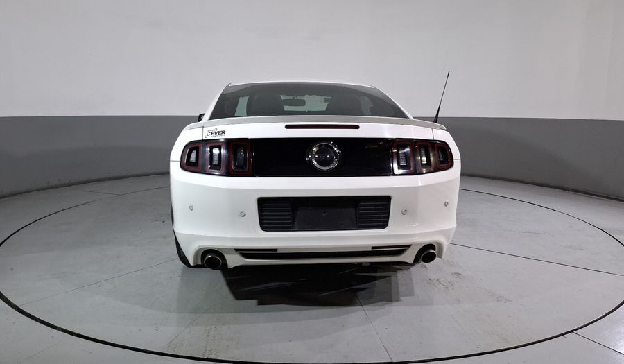 Ford Mustang 5.0 GT EQUIPADO VIP MT Coupe 2013