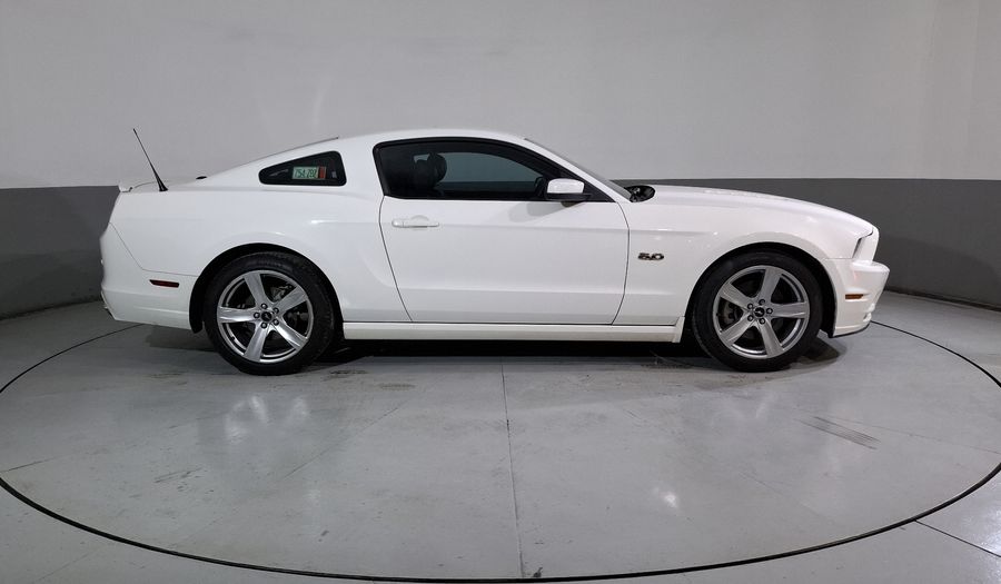 Ford Mustang 5.0 GT EQUIPADO VIP MT Coupe 2013