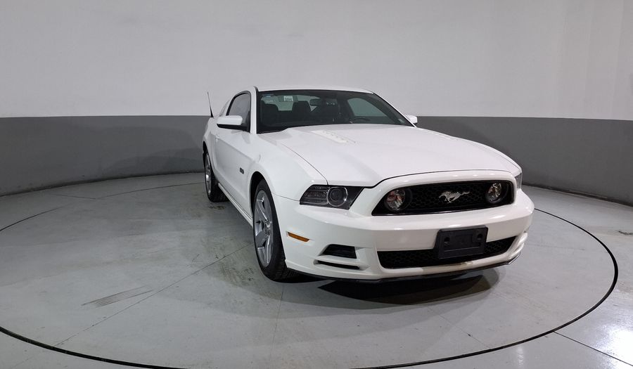 Ford Mustang 5.0 GT EQUIPADO VIP MT Coupe 2013