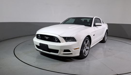 Ford • Mustang