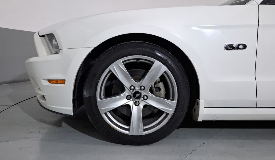 Ford Mustang 5.0 GT EQUIPADO VIP MT Coupe 2013