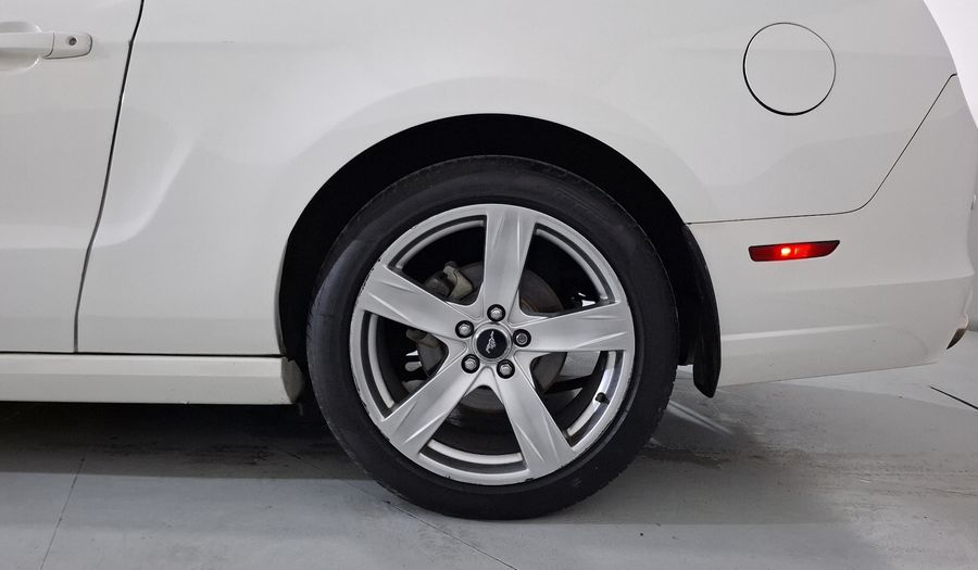 Ford Mustang 5.0 GT EQUIPADO VIP MT Coupe 2013