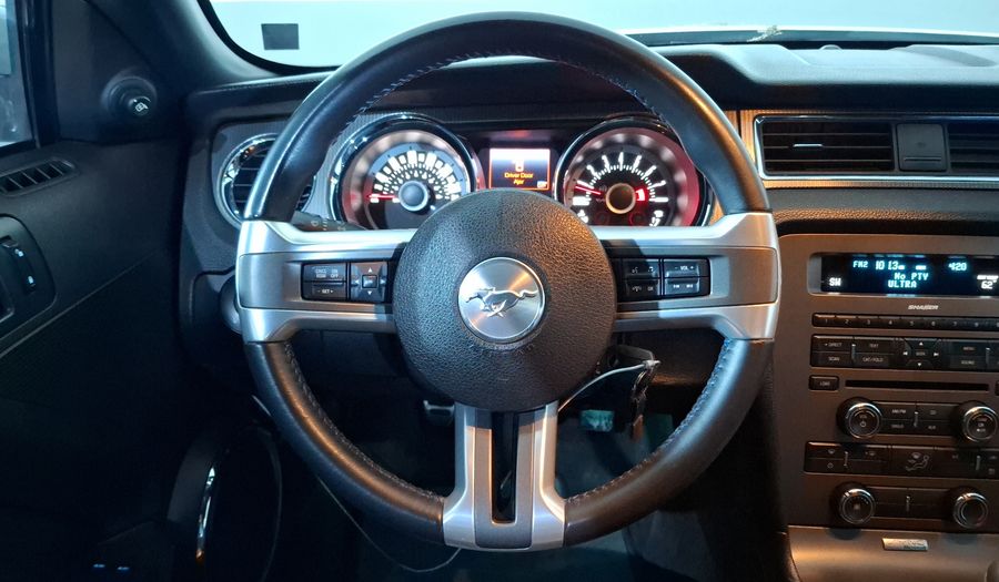 Ford Mustang 5.0 GT EQUIPADO VIP MT Coupe 2013