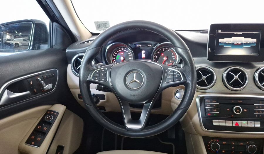 Mercedes Benz Clase Gla 1.6 GLA 200 SPORT DCT Suv 2018