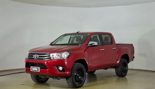 Toyota • Hilux