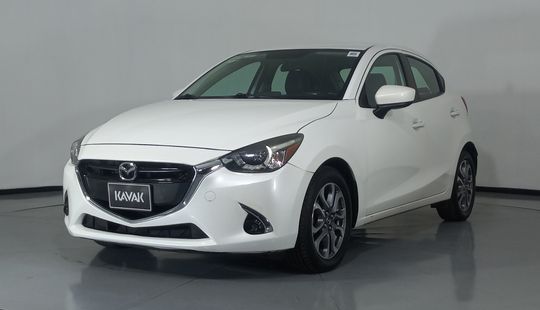 Mazda • Mazda 2