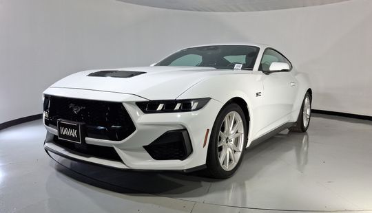 Ford • Mustang