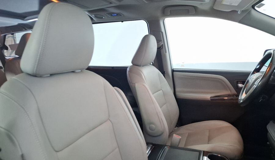 Toyota Sienna 3.5 LIMITED AUTO Minivan 2020