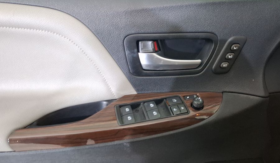 Toyota Sienna 3.5 LIMITED AUTO Minivan 2020