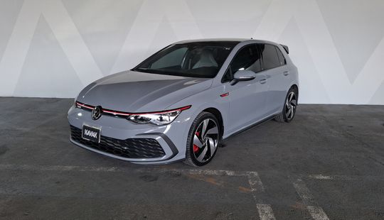 Volkswagen • Golf