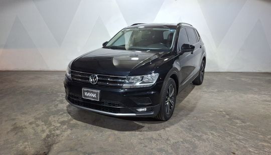 Volkswagen • Tiguan