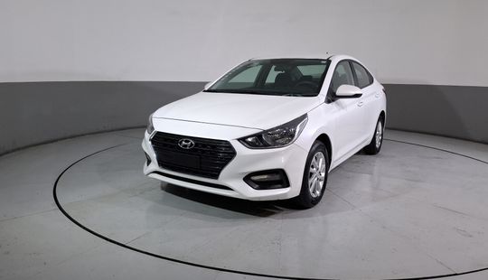 Hyundai • Accent