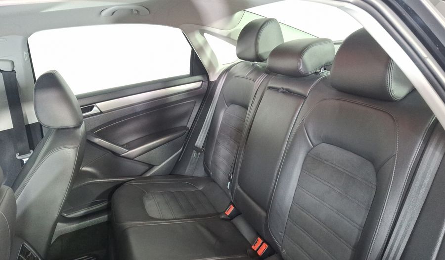 Volkswagen Passat 2.5 HIGHLINE TIPTRONIC Sedan 2015