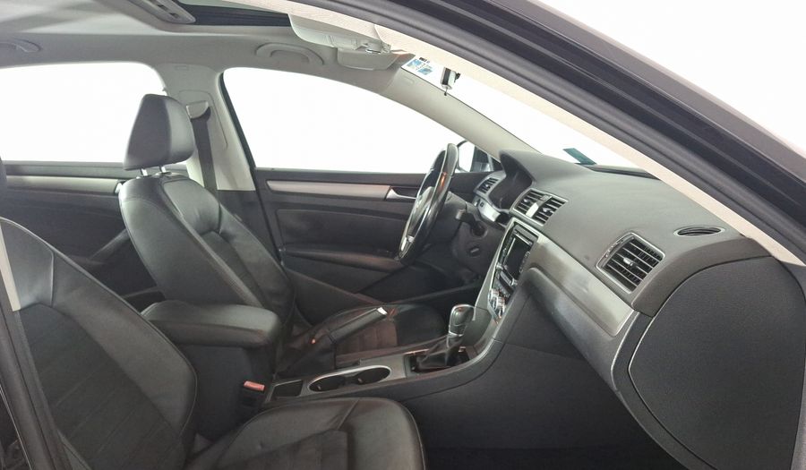 Volkswagen Passat 2.5 HIGHLINE TIPTRONIC Sedan 2015