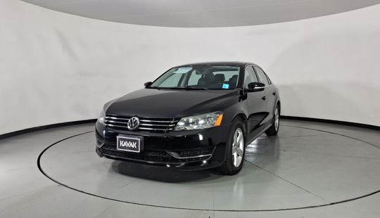 Volkswagen • Passat