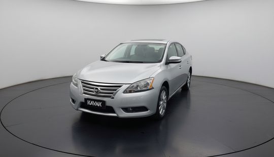 Nissan • Sentra