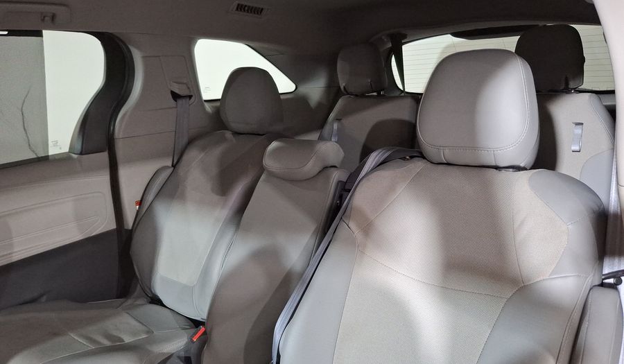 Toyota Sienna 2.5 HEV XLE AUTO Minivan 2021