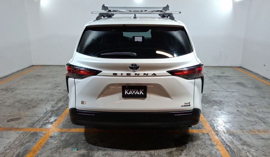 Toyota Sienna 2.5 HEV XLE AUTO Minivan 2021