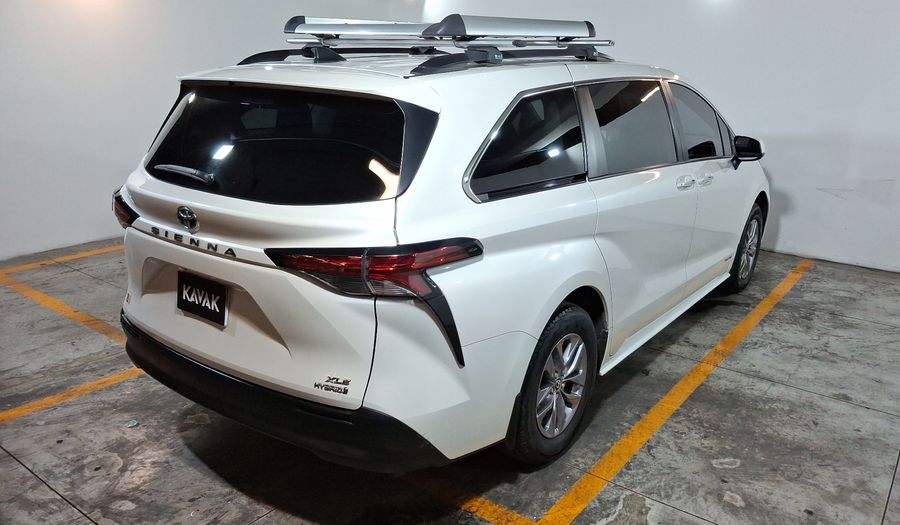 Toyota Sienna 2.5 HEV XLE AUTO Minivan 2021