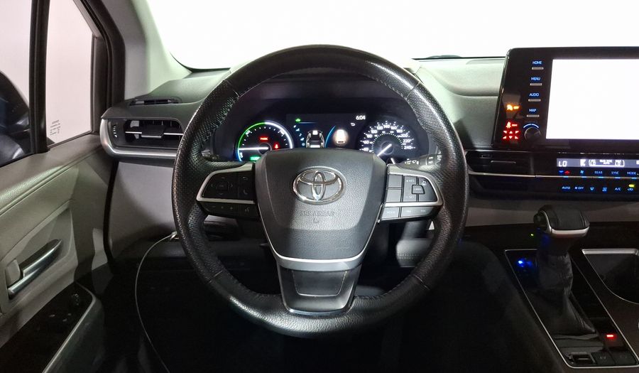 Toyota Sienna 2.5 HEV XLE AUTO Minivan 2021