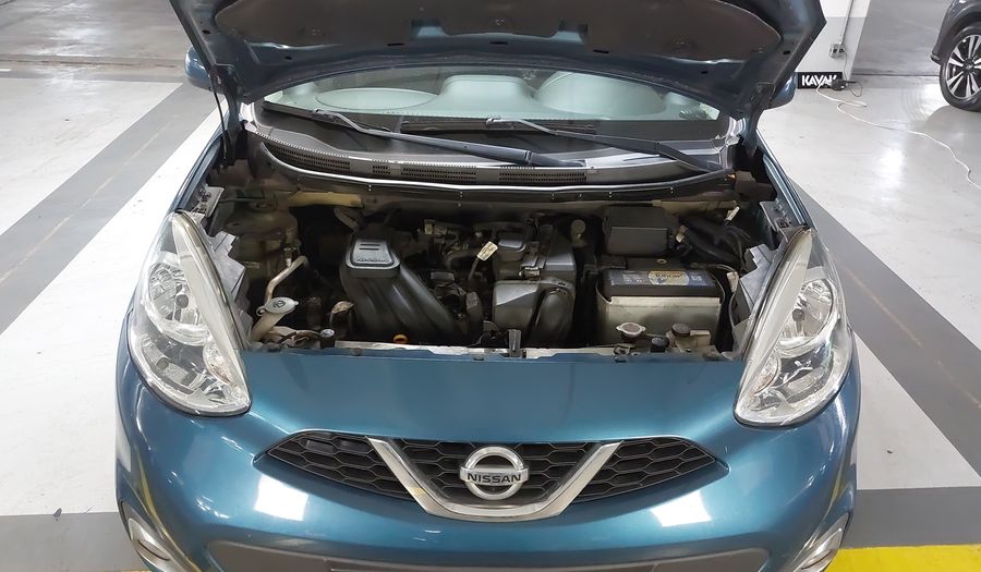Nissan March 1.0 SV Hatchback 2016
