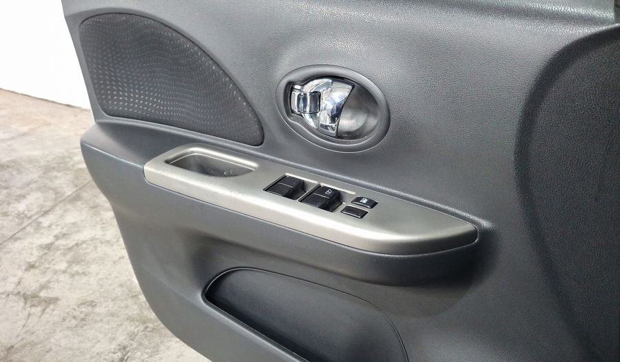 Nissan March 1.6 ADVANCE AT Hatchback 2016