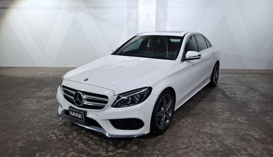 Mercedes Benz • Clase C