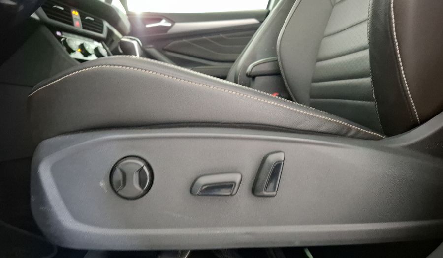 Volkswagen Jetta 1.4 SPORTLINE AUTO Sedan 2024