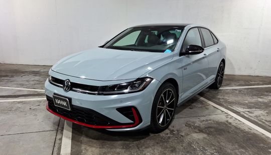 Volkswagen • Jetta