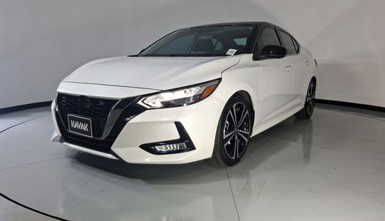 Nissan • Sentra
