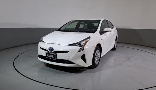 Toyota • Prius