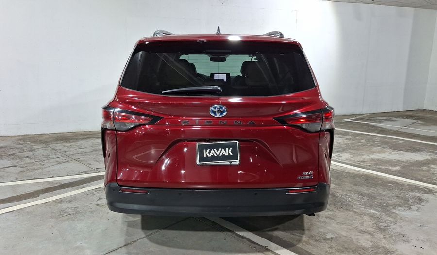 Toyota Sienna 2.5 HEV XLE PIEL AUTO Minivan 2021